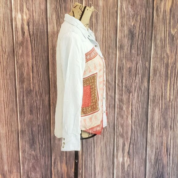 Lucky Brand Snap Button Top - Picture 3 of 12